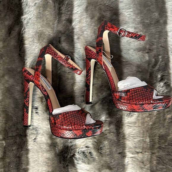 Steve Madden Heels, Brand New! - Picture 6 of 11